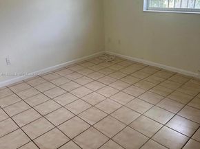 645 NW 2nd St, Florida City FL 33034