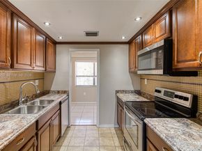 7401 NW 16th St 408, Plantation FL 33313