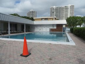 3750 NE 169th St 102, North Miami Beach FL 33160