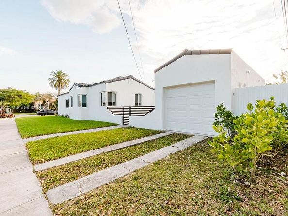 2101 SW 16th Ter, Miami FL 33145