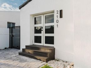 2101 SW 16th Ter, Miami FL 33145