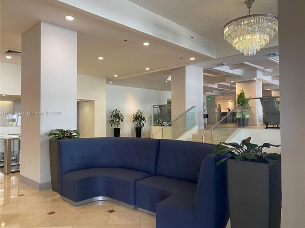 100 Lincoln Rd 1111, Miami Beach FL 33139