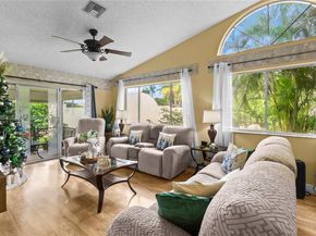 7464 S Pinewalk Dr S 8118, Margate FL 33063