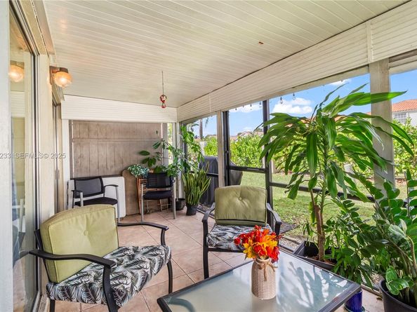 7464 S Pinewalk Dr S 8118, Margate FL 33063