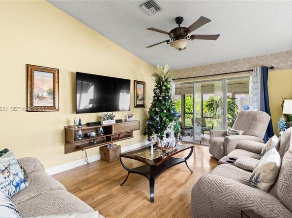 7464 S Pinewalk Dr S 8118, Margate FL 33063