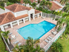 7464 S Pinewalk Dr S 8118, Margate FL 33063