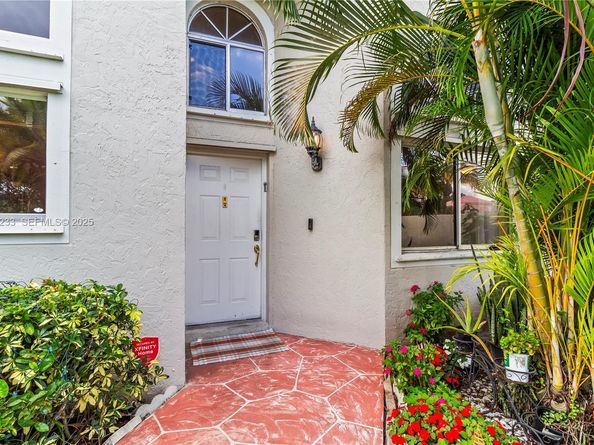 7464 S Pinewalk Dr S 8118, Margate FL 33063