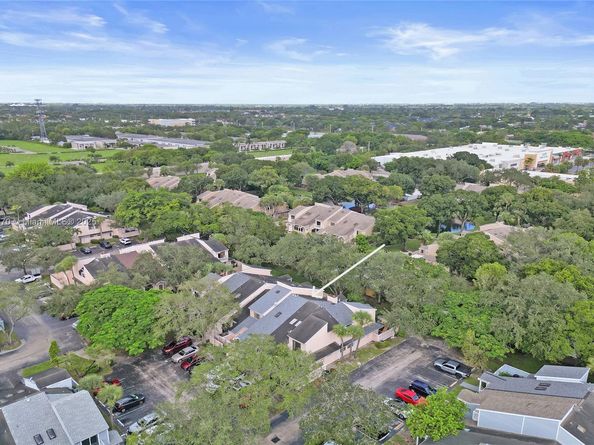 1846 Racquet Ct, North Lauderdale FL 33068