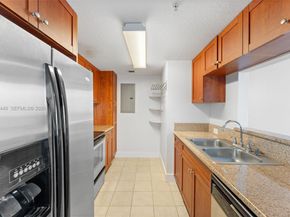 36 NW 6th Ave 502, Miami FL 33128