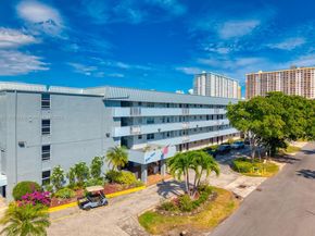 3849 NE 169th St 412, North Miami Beach FL 33160