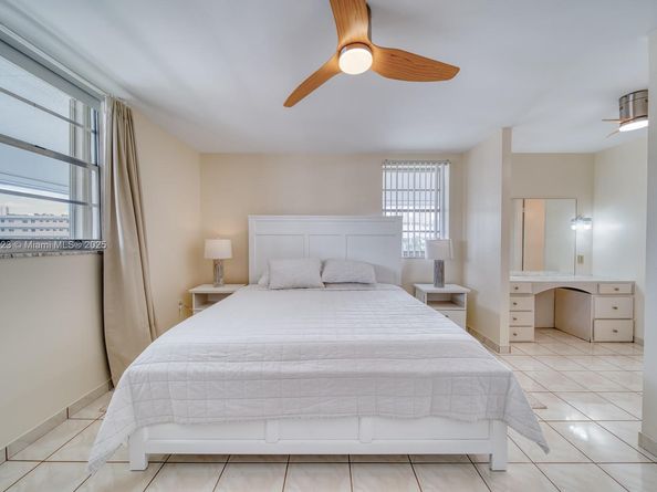 3849 NE 169th St 412, North Miami Beach FL 33160