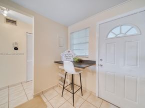 3849 NE 169th St 412, North Miami Beach FL 33160