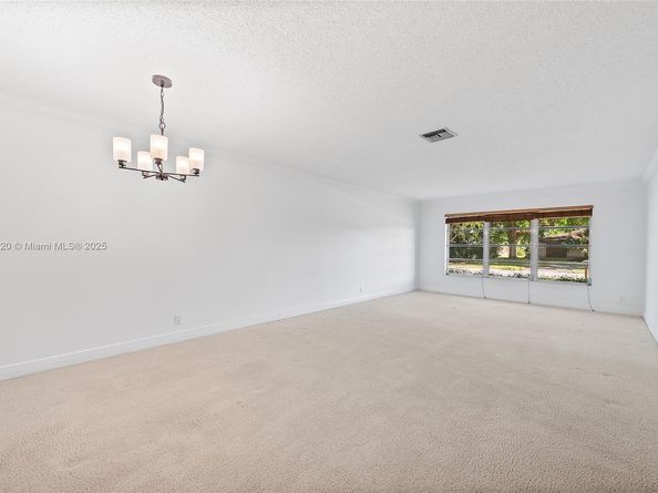 1561 SW 72nd Ave, Plantation FL 33317