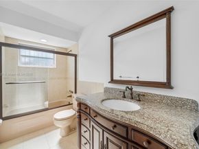 1561 SW 72nd Ave, Plantation FL 33317