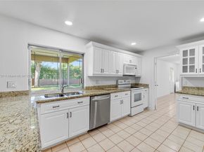 1561 SW 72nd Ave, Plantation FL 33317