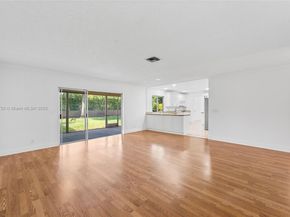 1561 SW 72nd Ave, Plantation FL 33317