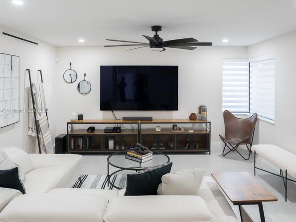 400 Valencia Ave 3, Coral Gables FL 33134