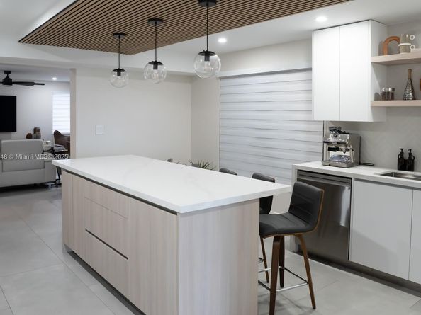 400 Valencia Ave 3, Coral Gables FL 33134