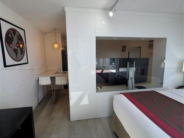 19201 Collins Ave 1004, Sunny Isles Beach FL 33160