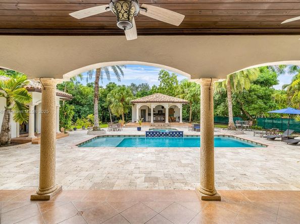 7030 SW 72nd Ct, Miami FL 33143