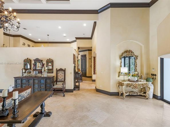 7030 SW 72nd Ct, Miami FL 33143