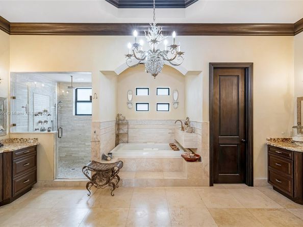 7030 SW 72nd Ct, Miami FL 33143