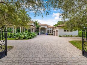 7030 SW 72nd Ct, Miami FL 33143