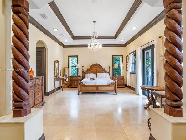 7030 SW 72nd Ct, Miami FL 33143