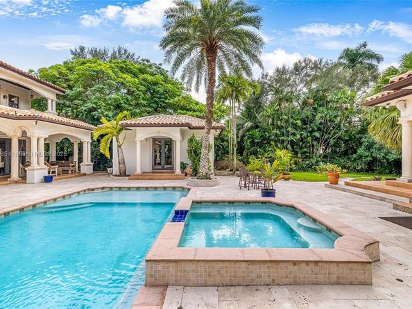 7030 SW 72nd Ct, Miami FL 33143