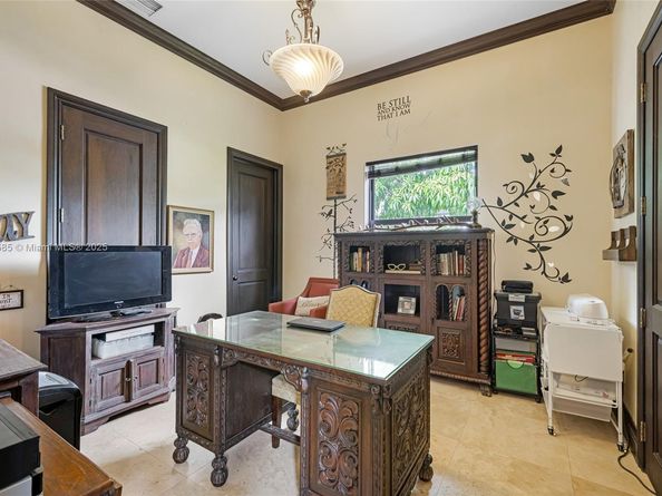 7030 SW 72nd Ct, Miami FL 33143