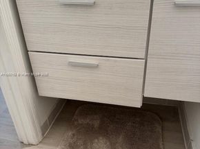 21068 NE 8th Ave, Miami FL 33179