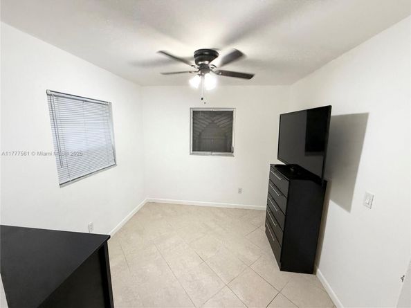 4441 SW 33rd Dr, West Park FL 33023