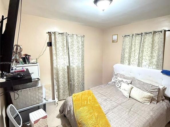 4441 SW 33rd Dr, West Park FL 33023