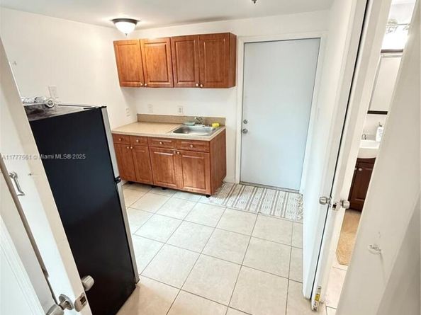 4441 SW 33rd Dr, West Park FL 33023