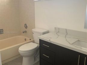 425 W Park Dr 12, Miami FL 33172
