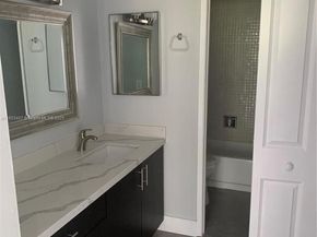 425 W Park Dr 12, Miami FL 33172