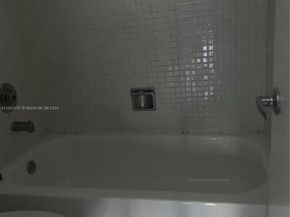 425 W Park Dr 12, Miami FL 33172