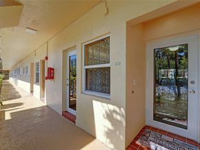 851 NE 14th Ave 401, Hallandale Beach FL 33009