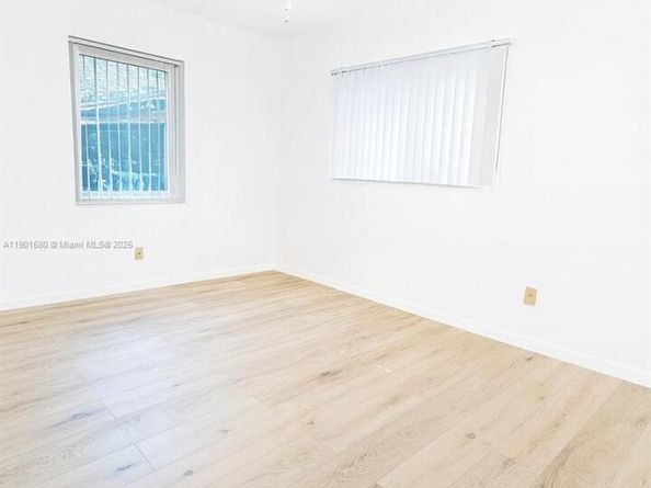 6317 Cleveland St, Hollywood FL 33024