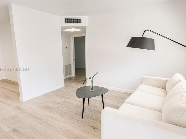 6317 Cleveland St, Hollywood FL 33024