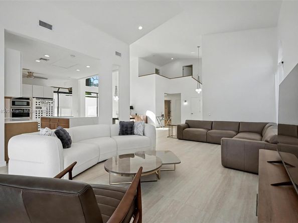 6438 Via Rosa, Boca Raton FL 33433