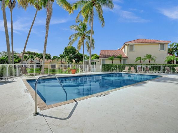 12205 NW 56th Ct, Coral Springs FL 33076