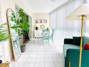 Undisclosed Address #A11914046, Fort Lauderdale FL 33308