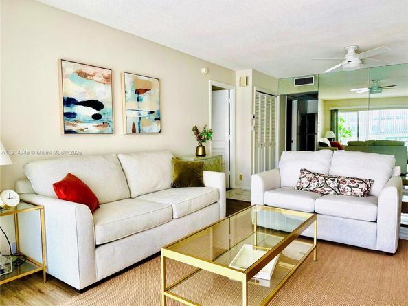 Undisclosed Address #A11914046, Fort Lauderdale FL 33308