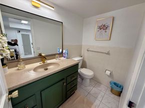 Undisclosed Address #A11914046, Fort Lauderdale FL 33308