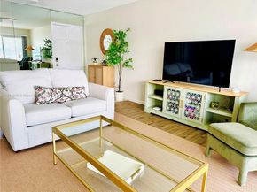 Undisclosed Address #A11914046, Fort Lauderdale FL 33308