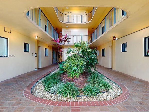 8420 SW 133rd Ave Rd 212, Miami FL 33183