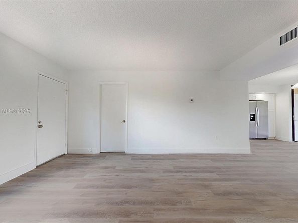 8420 SW 133rd Ave Rd 212, Miami FL 33183