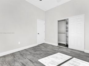 340 NW 139th St, North Miami FL 33168