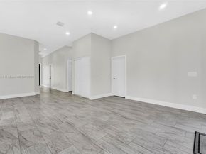 340 NW 139th St, North Miami FL 33168